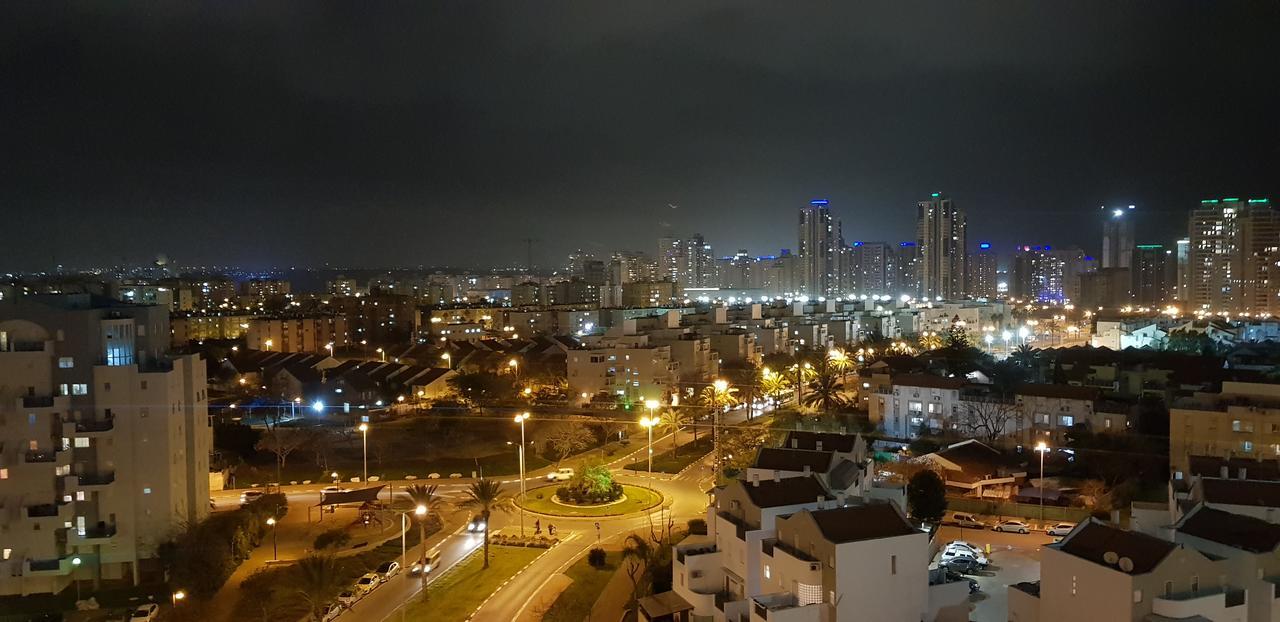 Private Bed/Bathroom In Netanya Dış mekan fotoğraf